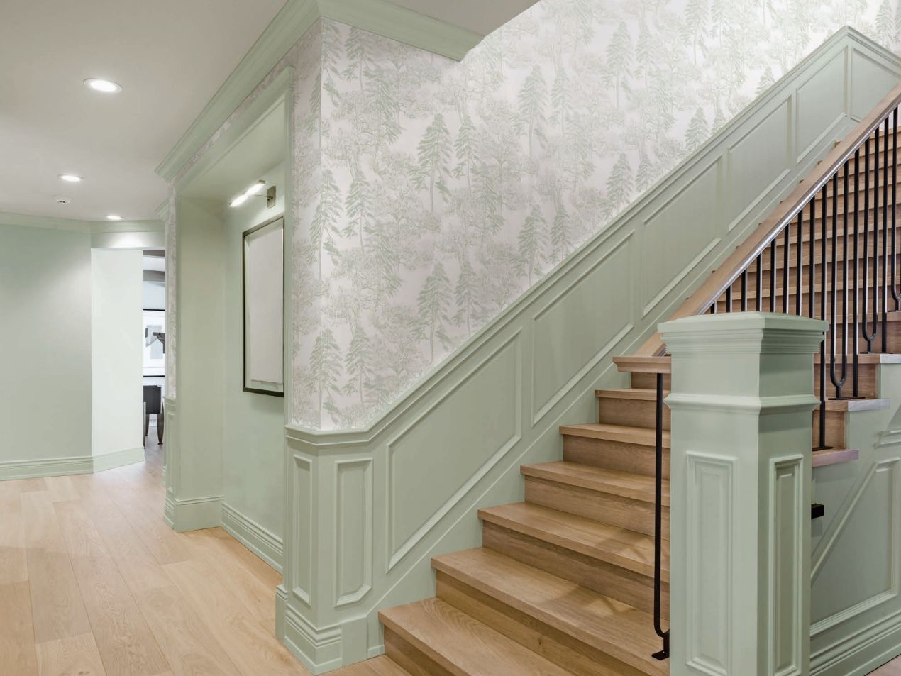 Обои Milassa Ambient vol.4 Лесной этюд Прозрачный лес AM5 008/1 10,05×1 фото в интерьере